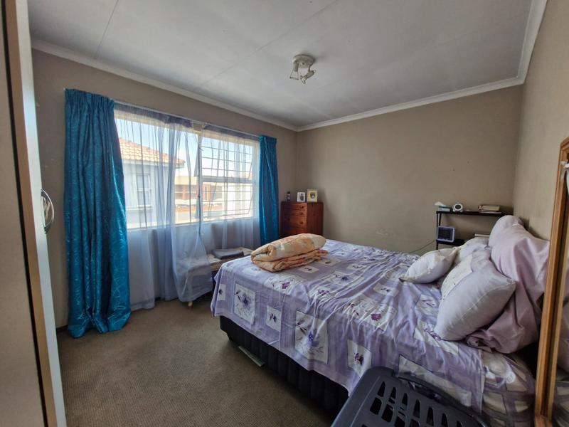 To Let 2 Bedroom Property for Rent in Bardene Gauteng