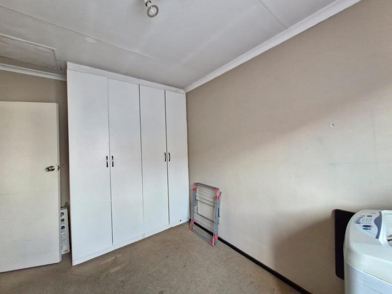 To Let 2 Bedroom Property for Rent in Bardene Gauteng