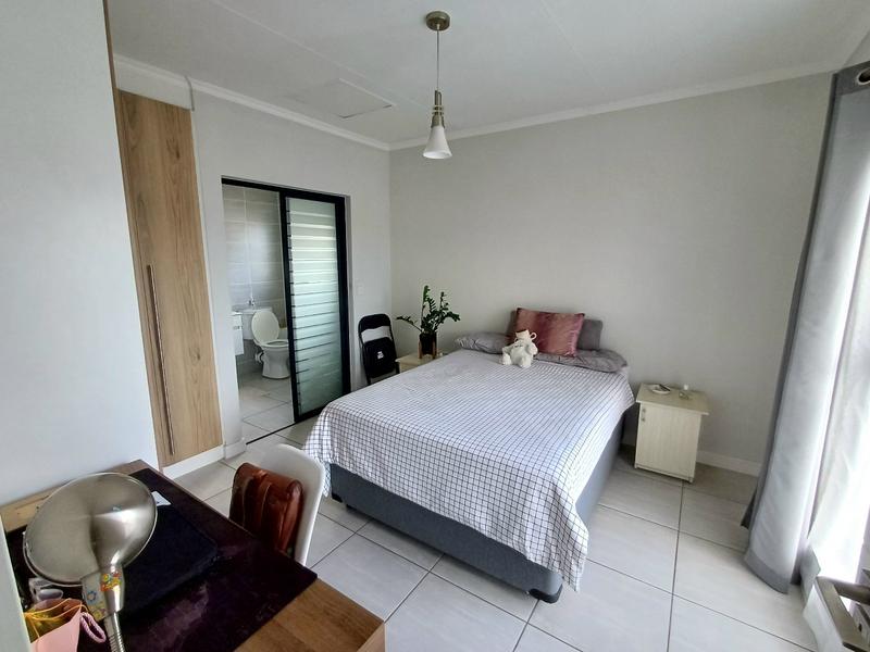 To Let 1 Bedroom Property for Rent in Waterfall Gauteng