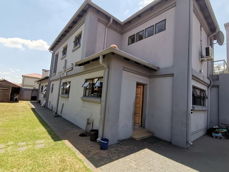 5 Bedroom Property for Sale in Vanderbijlpark SE 8 Gauteng