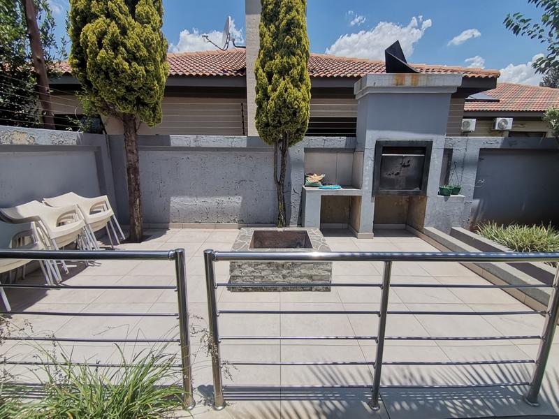 5 Bedroom Property for Sale in Vanderbijlpark SE 8 Gauteng