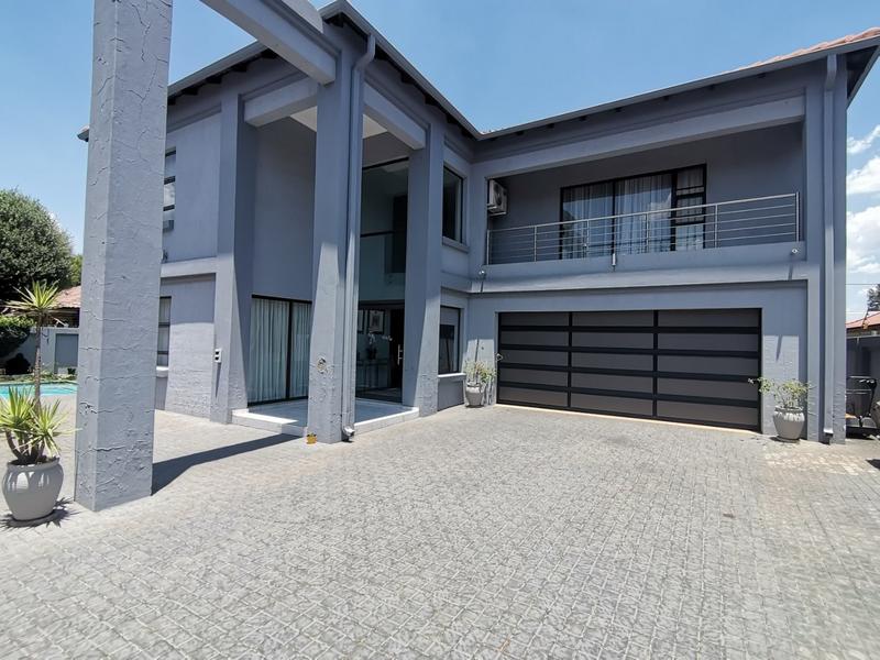 5 Bedroom Property for Sale in Vanderbijlpark SE 8 Gauteng