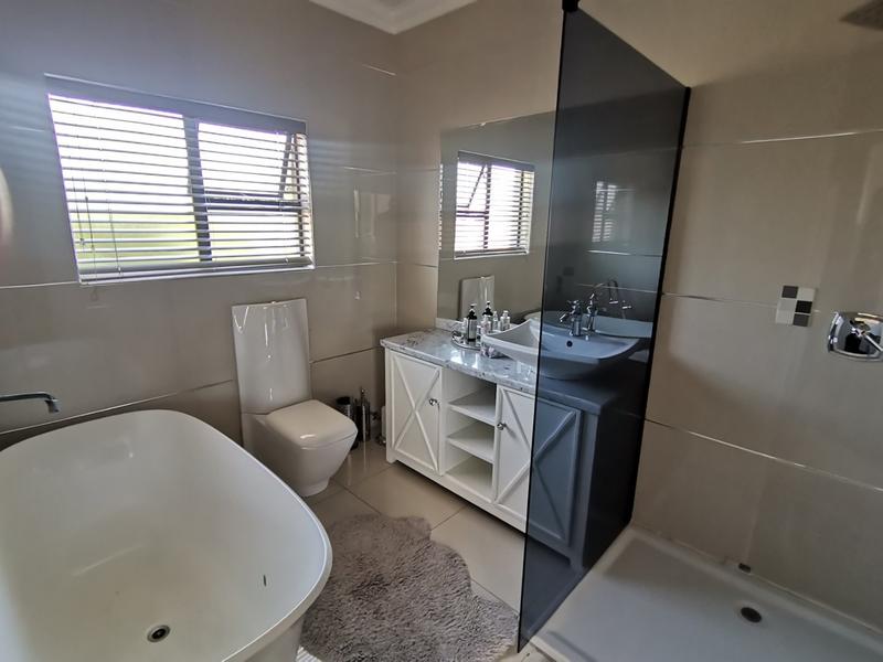 5 Bedroom Property for Sale in Vanderbijlpark SE 8 Gauteng