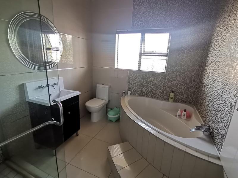 5 Bedroom Property for Sale in Vanderbijlpark SE 8 Gauteng