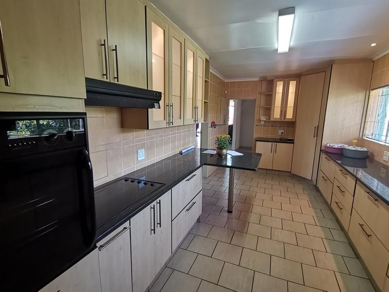 4 Bedroom Property for Sale in Vanderbijlpark SE 7 Gauteng