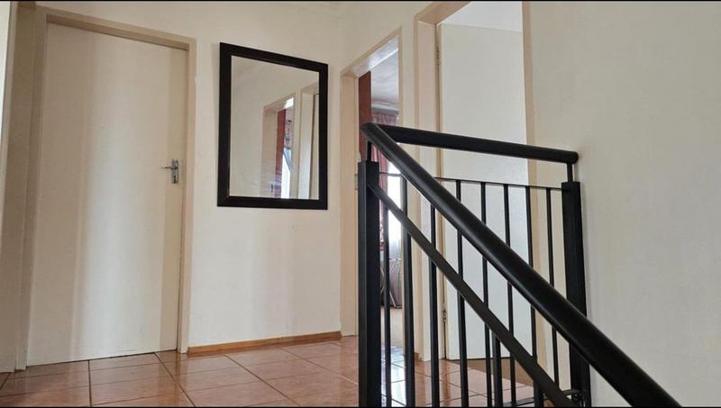 4 Bedroom Property for Sale in Rosslyn Gauteng