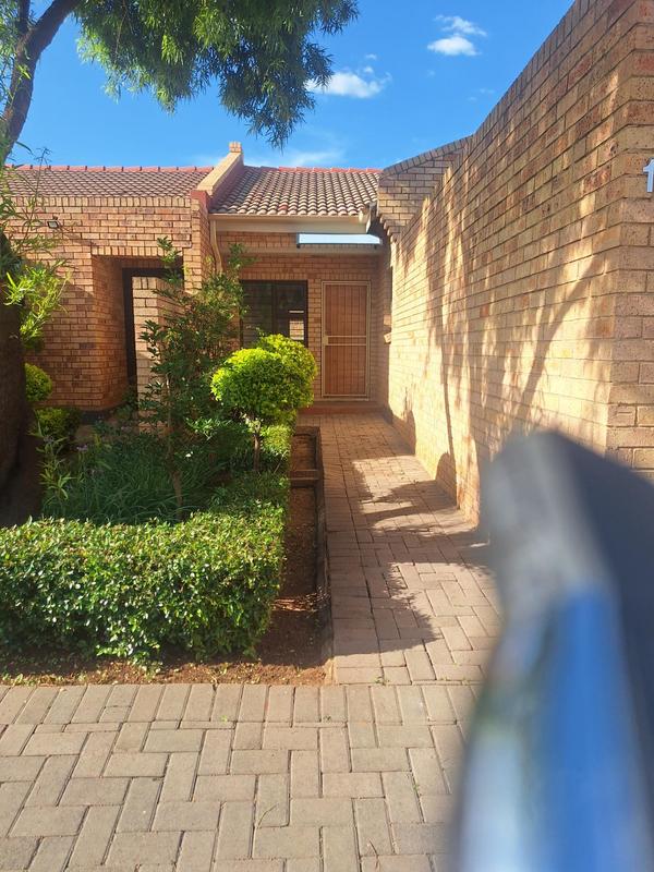 To Let 3 Bedroom Property for Rent in Erasmia Gauteng