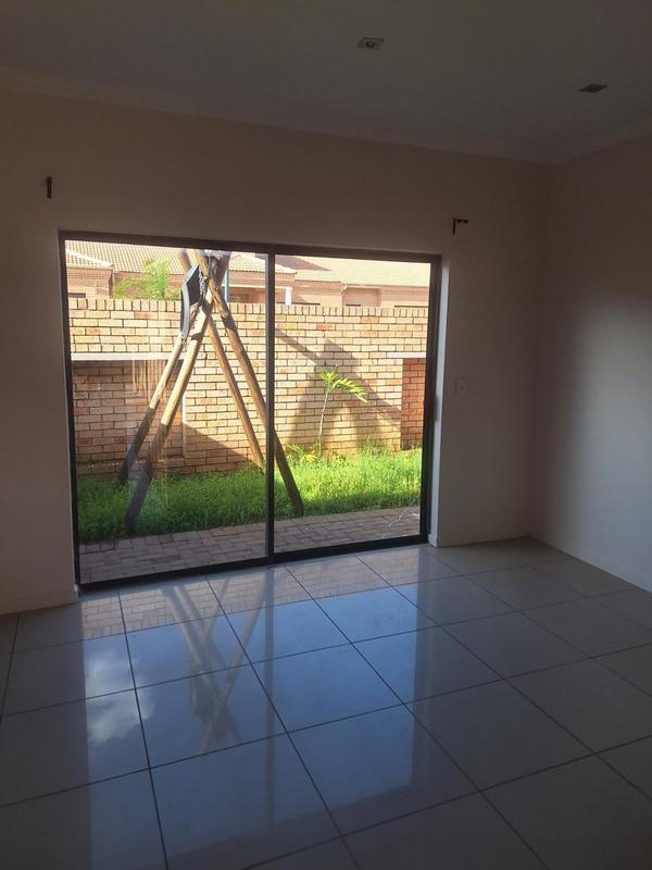 To Let 3 Bedroom Property for Rent in Erasmia Gauteng