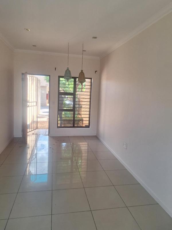 To Let 3 Bedroom Property for Rent in Erasmia Gauteng