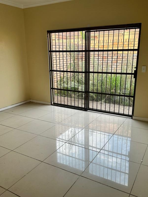 To Let 3 Bedroom Property for Rent in Erasmia Gauteng