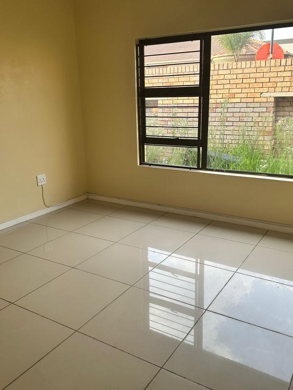 To Let 3 Bedroom Property for Rent in Erasmia Gauteng