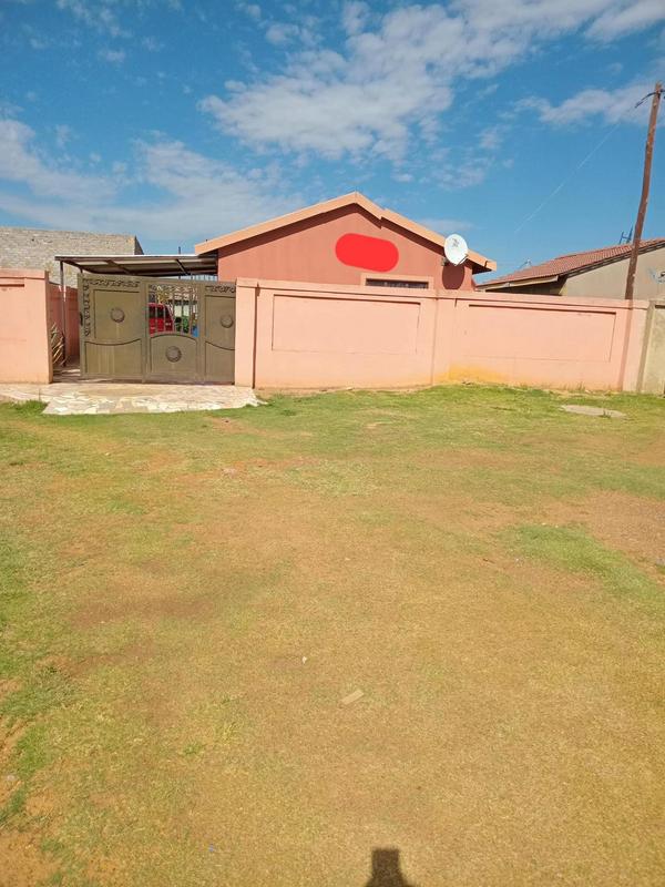 2 Bedroom Property for Sale in Lenasia Gauteng