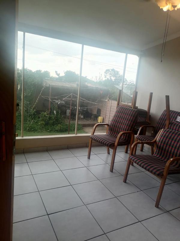 To Let 2 Bedroom Property for Rent in Rosettenville Gauteng