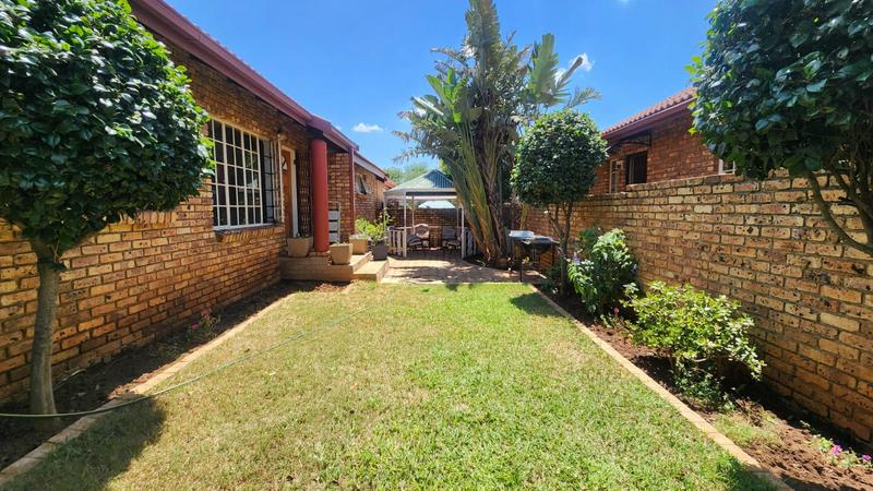 3 Bedroom Property for Sale in Wierdaglen Estate Gauteng