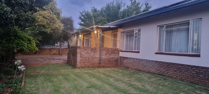 5 Bedroom Property for Sale in Magalieskruin Gauteng