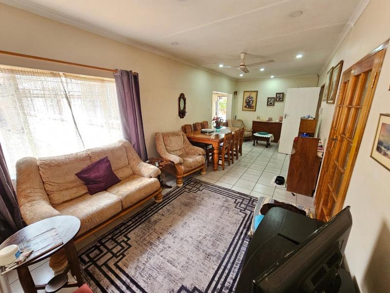 5 Bedroom Property for Sale in Magalieskruin Gauteng