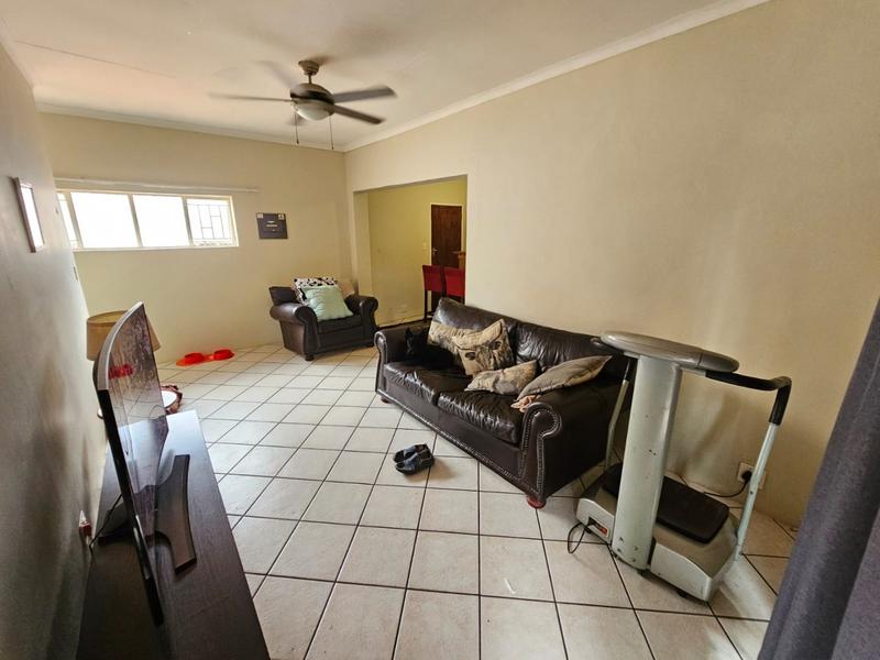 5 Bedroom Property for Sale in Magalieskruin Gauteng