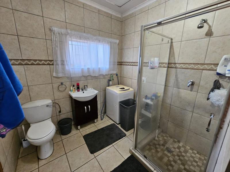 5 Bedroom Property for Sale in Magalieskruin Gauteng