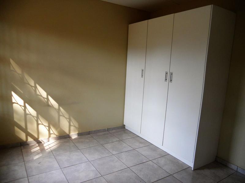 To Let 2 Bedroom Property for Rent in Meredale Gauteng