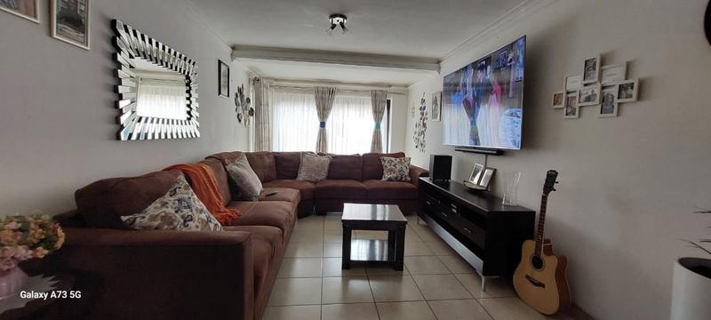 2 Bedroom Property for Sale in Theresa Park Gauteng