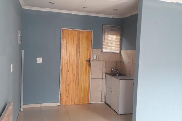 2 Bedroom Property for Sale in Protea Glen Gauteng