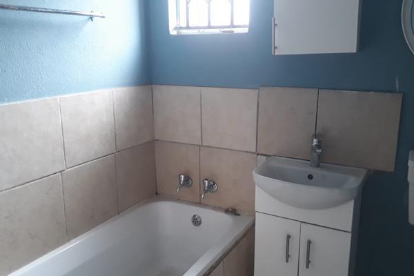 2 Bedroom Property for Sale in Protea Glen Gauteng