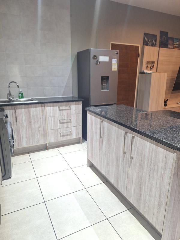 2 Bedroom Property for Sale in Victory Park Gauteng