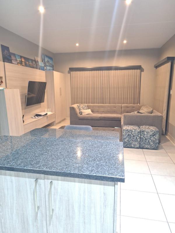 2 Bedroom Property for Sale in Victory Park Gauteng