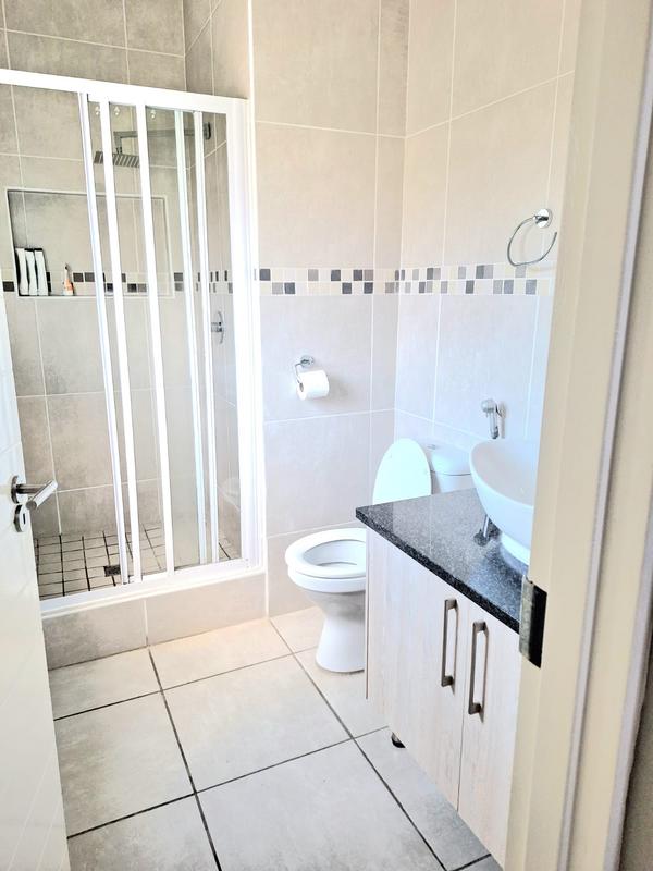 2 Bedroom Property for Sale in Victory Park Gauteng