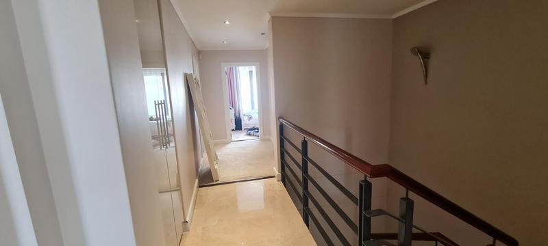 To Let 4 Bedroom Property for Rent in Bedford Gardens Gauteng