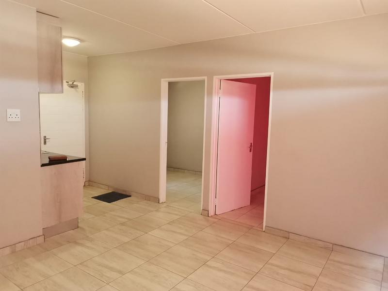 2 Bedroom Property for Sale in Clayville Gauteng