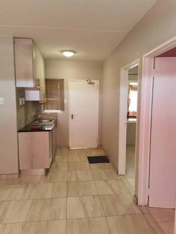 2 Bedroom Property for Sale in Clayville Gauteng