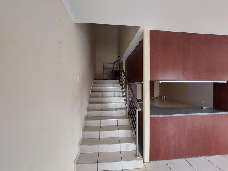 To Let 4 Bedroom Property for Rent in Stone Ridge Gauteng