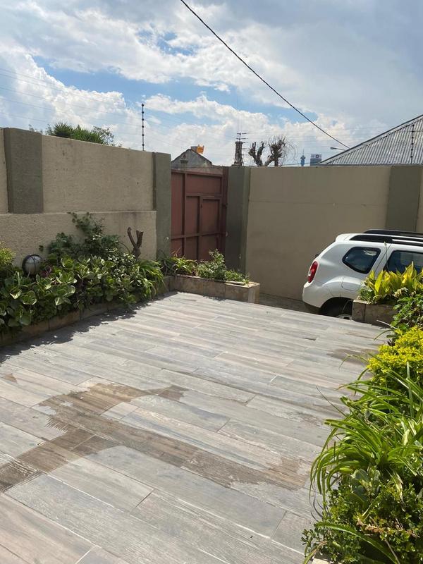 To Let 3 Bedroom Property for Rent in Troyeville Gauteng