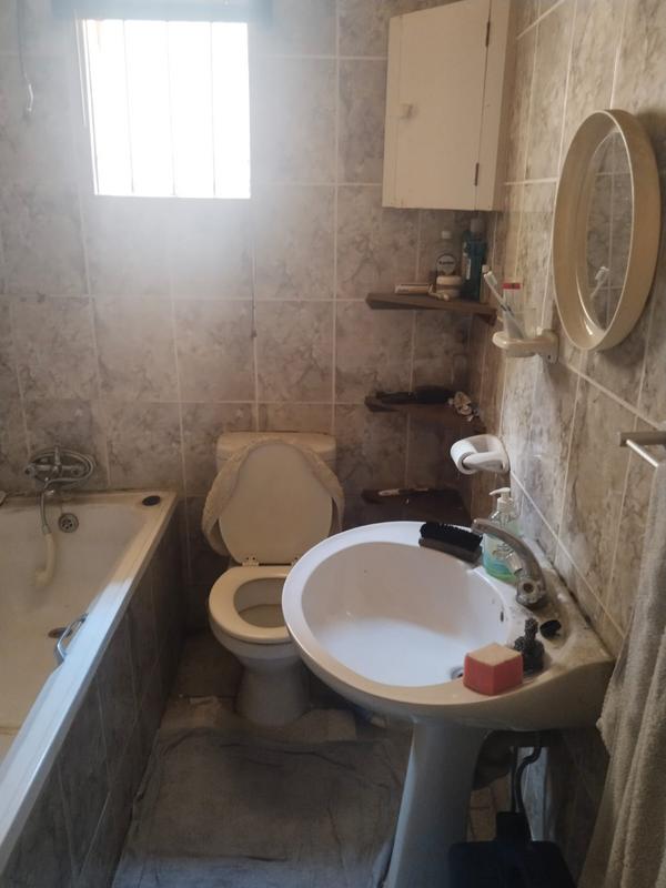 To Let 1 Bedroom Property for Rent in Primrose East Gauteng