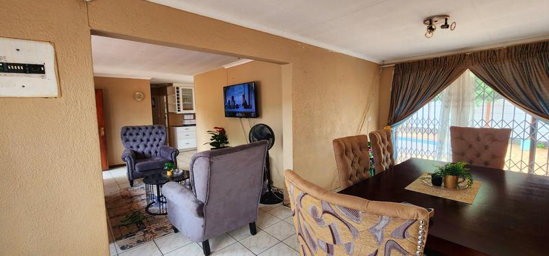 2 Bedroom Property for Sale in Dawn Park Gauteng