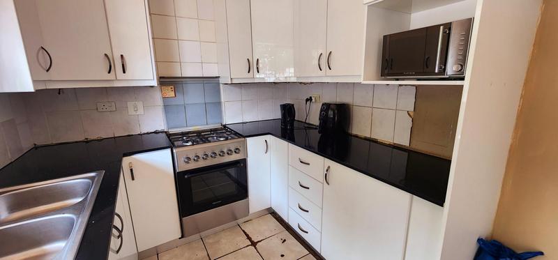 2 Bedroom Property for Sale in Dawn Park Gauteng