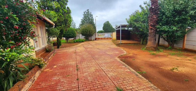 2 Bedroom Property for Sale in Dawn Park Gauteng