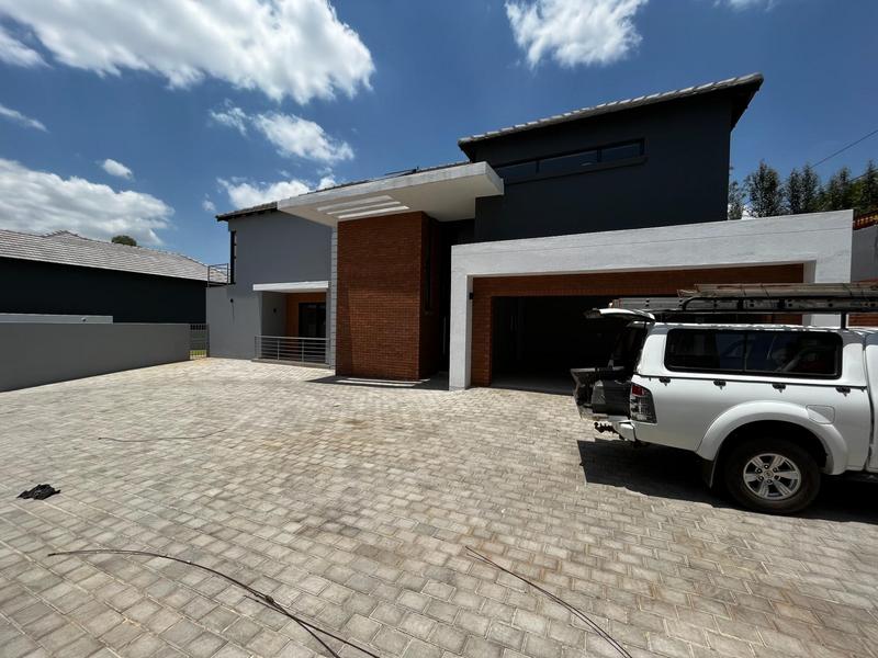 To Let 5 Bedroom Property for Rent in Waterkloof Ridge Gauteng