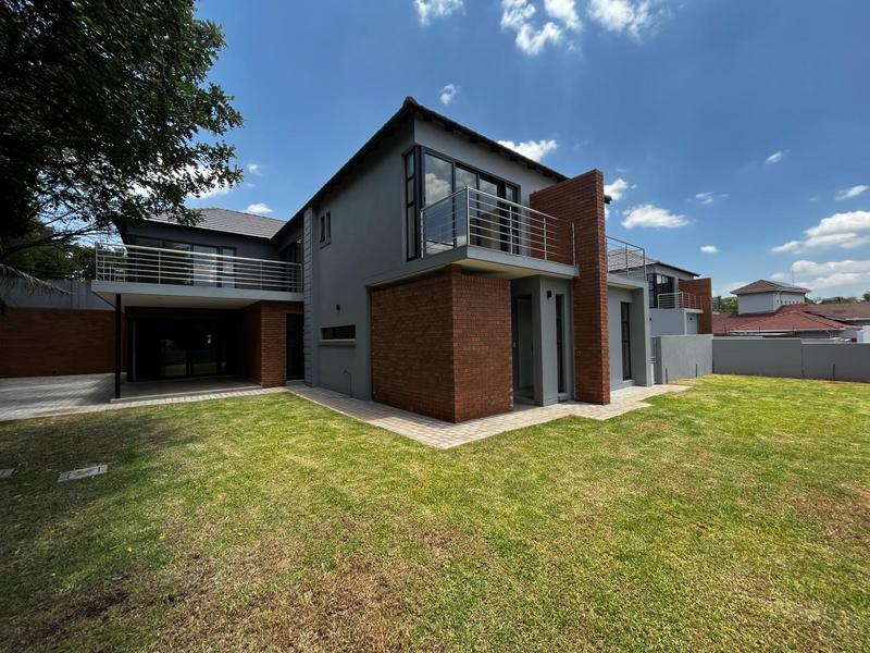 To Let 5 Bedroom Property for Rent in Waterkloof Ridge Gauteng
