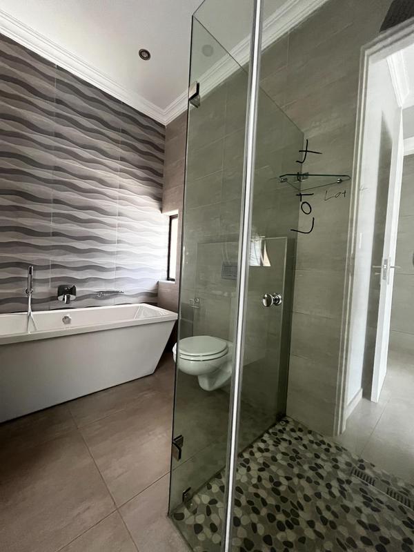 To Let 5 Bedroom Property for Rent in Waterkloof Ridge Gauteng