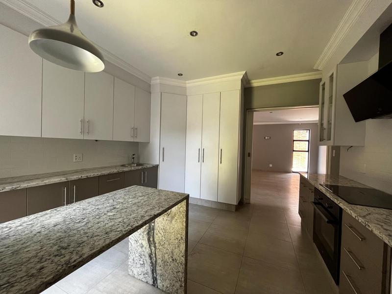 To Let 5 Bedroom Property for Rent in Waterkloof Ridge Gauteng
