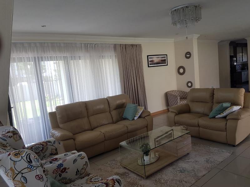 5 Bedroom Property for Sale in Heuwelsig Estate Gauteng