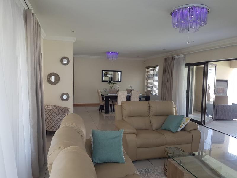 5 Bedroom Property for Sale in Heuwelsig Estate Gauteng