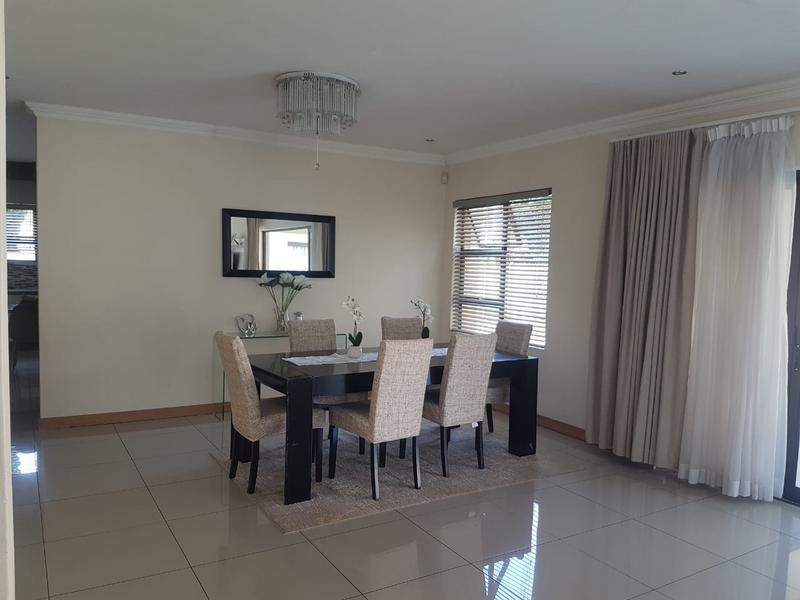 5 Bedroom Property for Sale in Heuwelsig Estate Gauteng