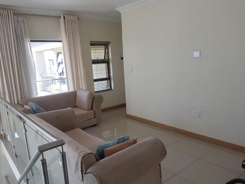 5 Bedroom Property for Sale in Heuwelsig Estate Gauteng