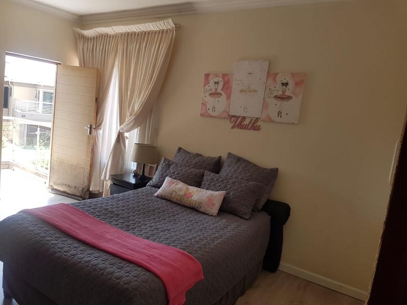 5 Bedroom Property for Sale in Heuwelsig Estate Gauteng