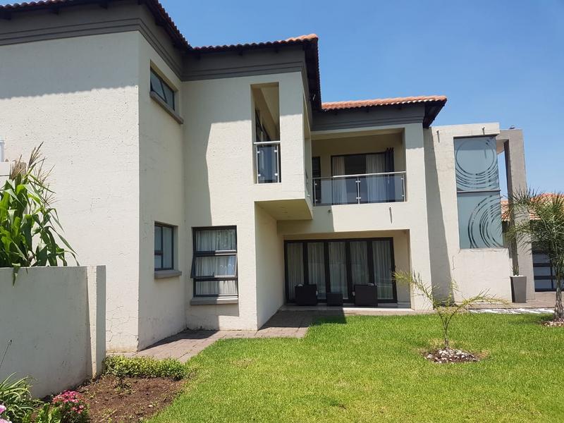 5 Bedroom Property for Sale in Heuwelsig Estate Gauteng