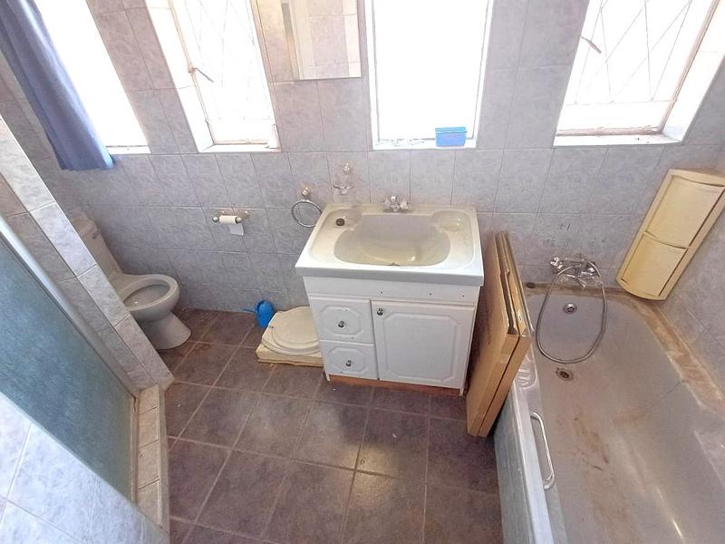 3 Bedroom Property for Sale in Mountain View Gauteng