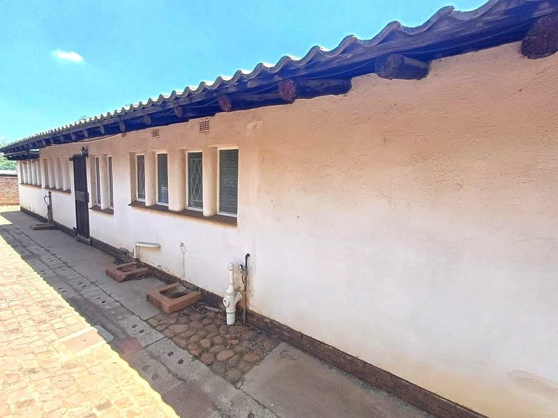 3 Bedroom Property for Sale in Mountain View Gauteng